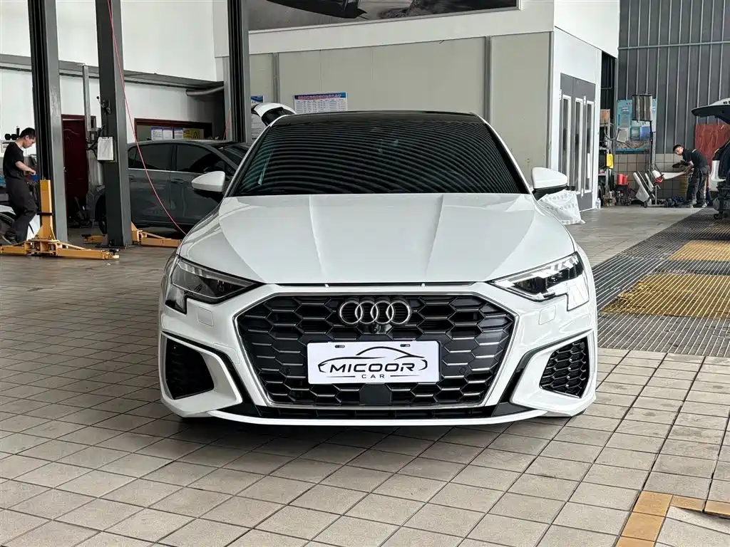 Audi A3 2022 — фото 2