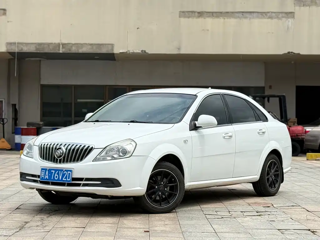 Buick Excelle 2016 — фото 1