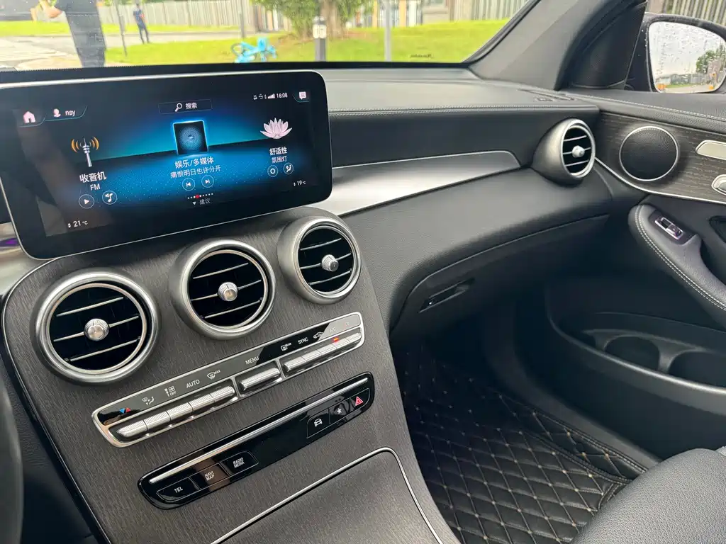 Mercedes-Benz GLC Coupe 2020 — фото 11