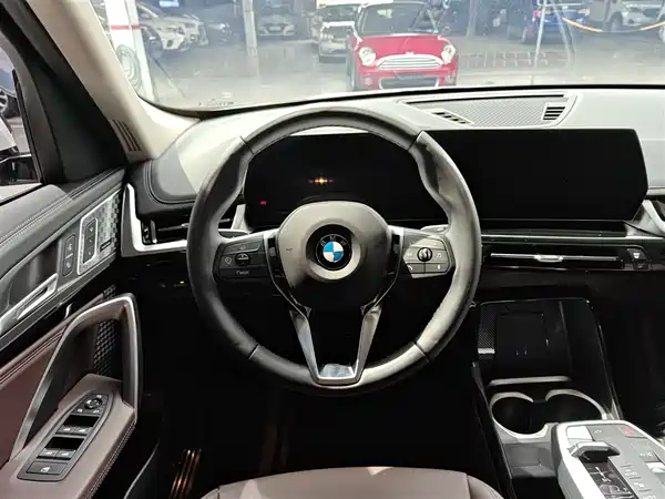 BMW X1 2025