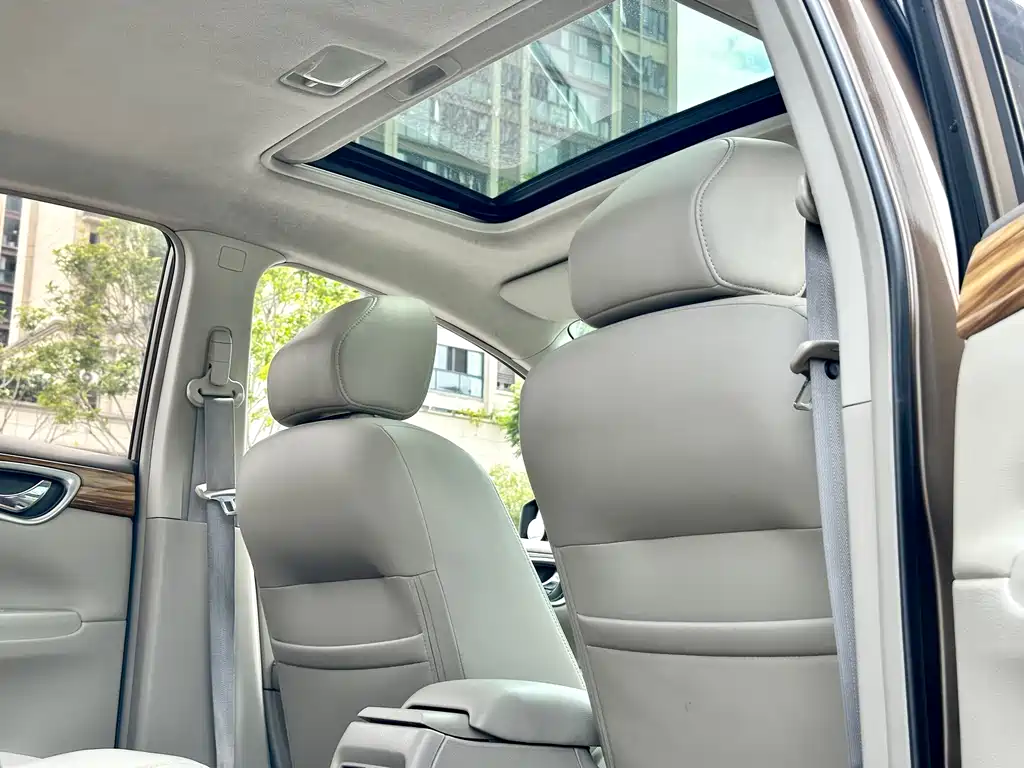 Nissan Sylphy 2015 — фото 26