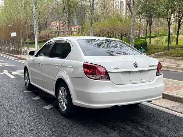 Volkswagen Lavida 2011