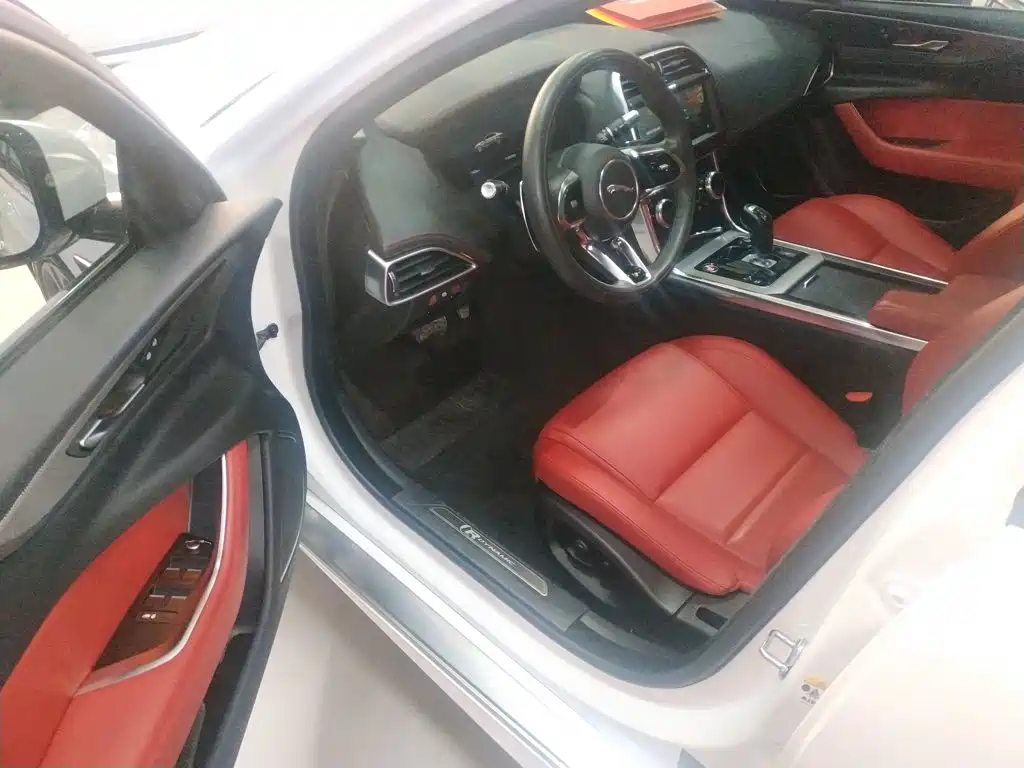 Jaguar XEL 2022 — фото 16