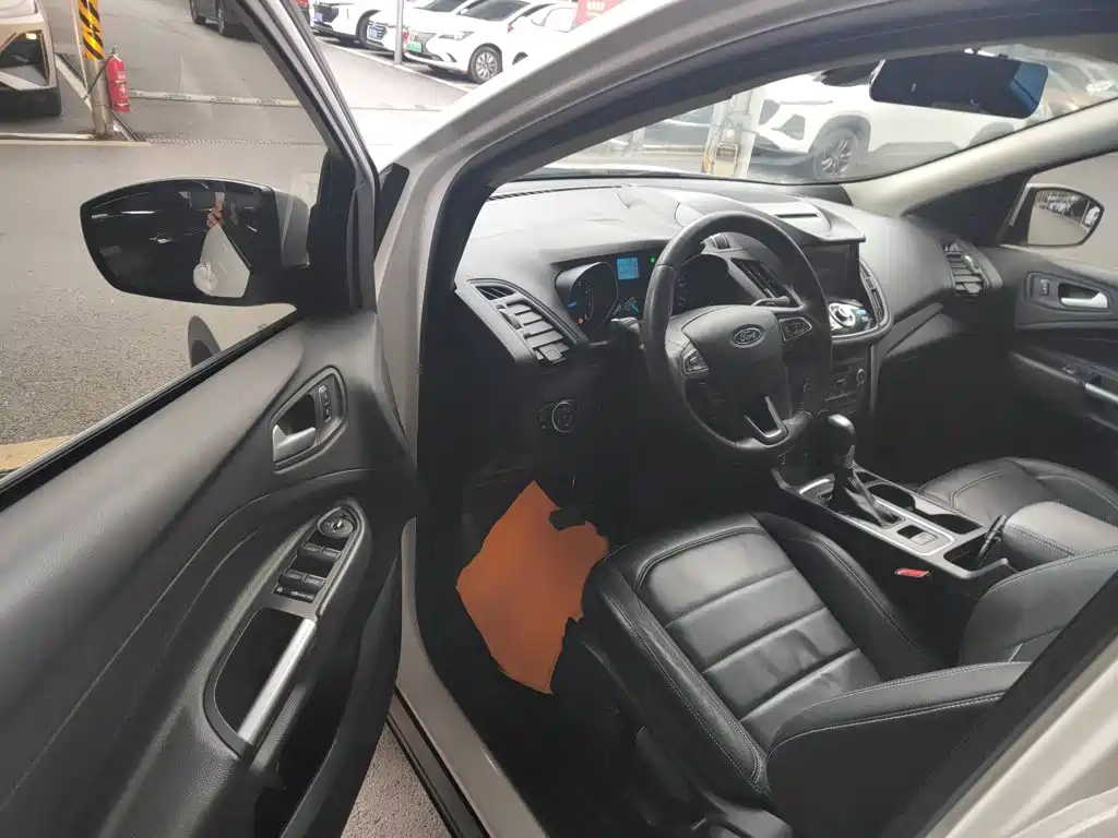 Ford Kuga 2017 — фото 12