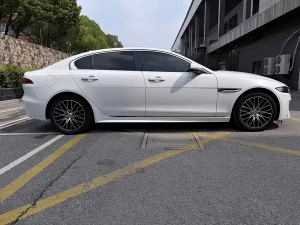 Jaguar XEL 2021