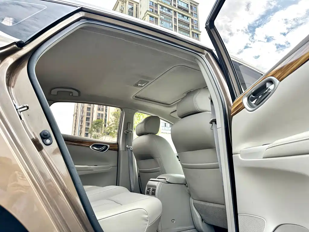 Nissan Sylphy 2015 — фото 25