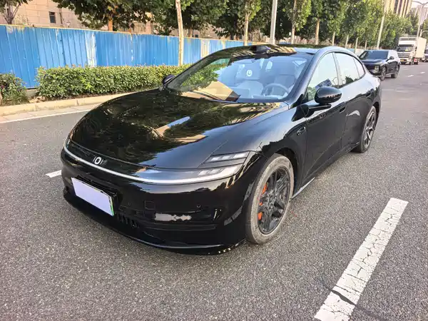 Changan Qiyuan A06 2025