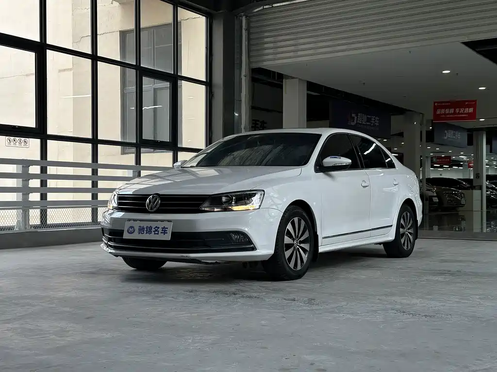 Volkswagen Sagitar 2018