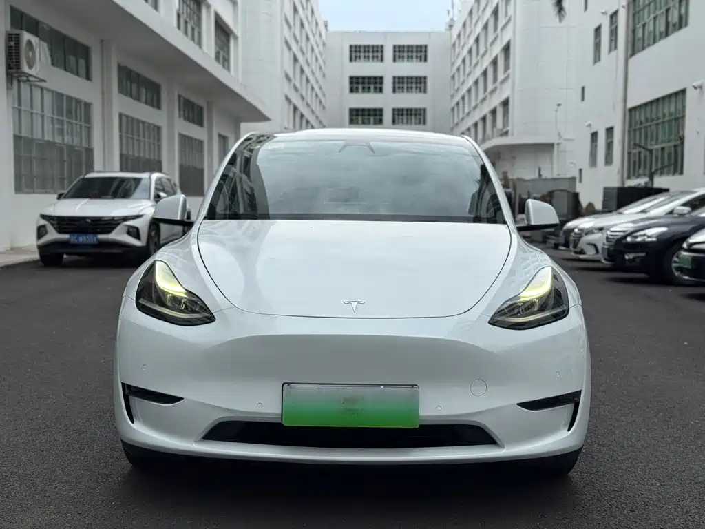 Tesla Model Y 2021