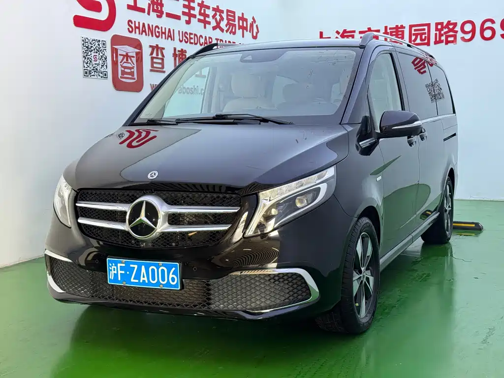 Mercedes-Benz V-Class 2022 — фото 1