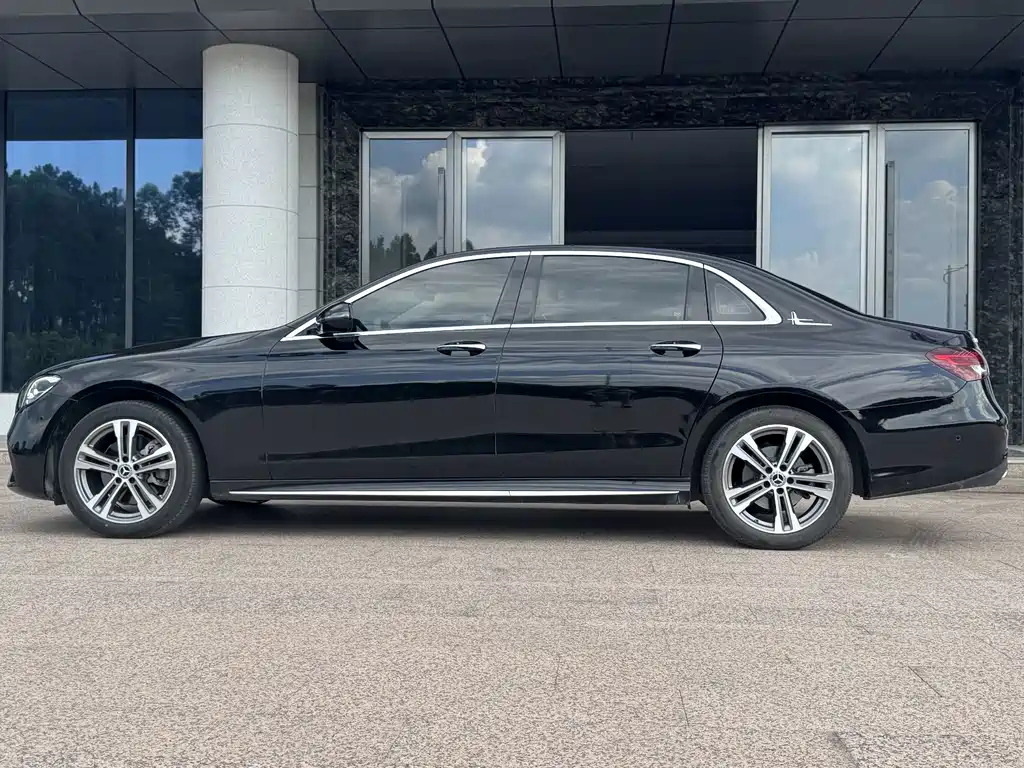 Mercedes-Benz E-Class 2021