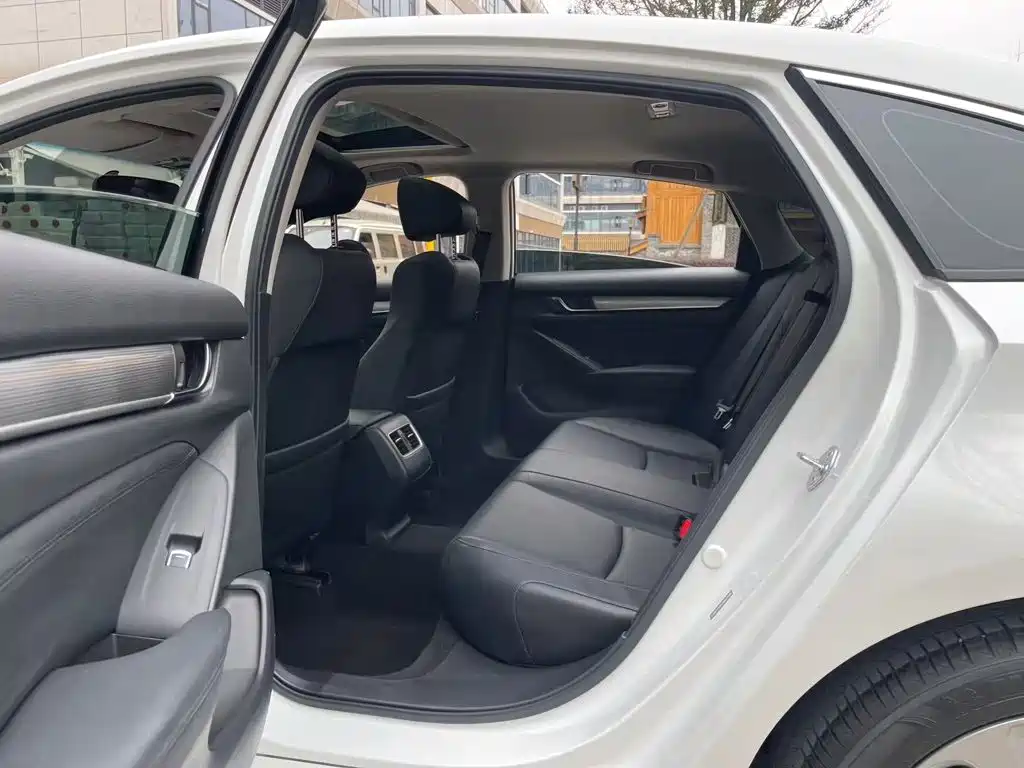 Honda Accord 2021 — фото 15