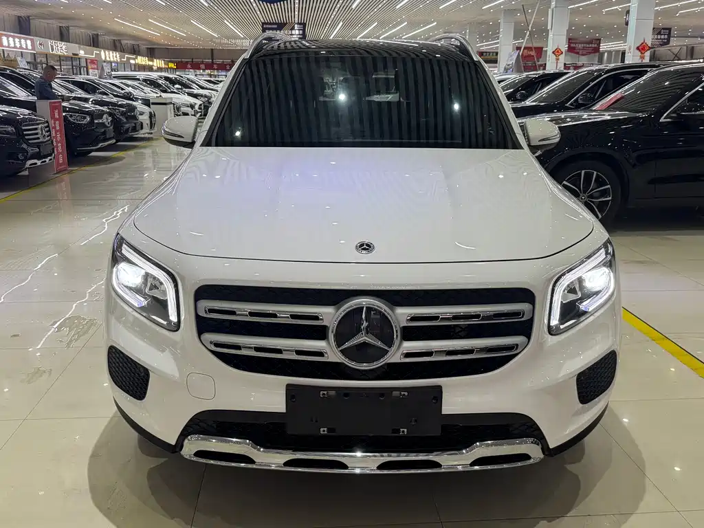 Mercedes-Benz GLB 2022 — фото 1