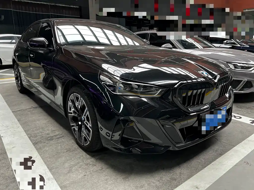 BMW 5 Series 2025