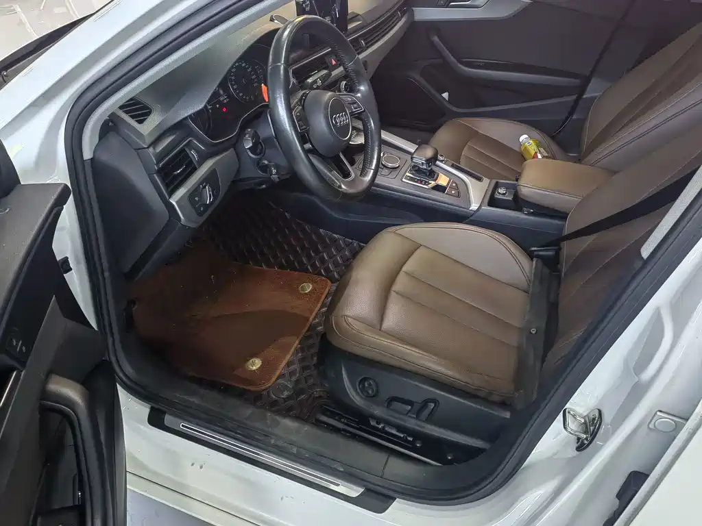 Audi A4L 2018