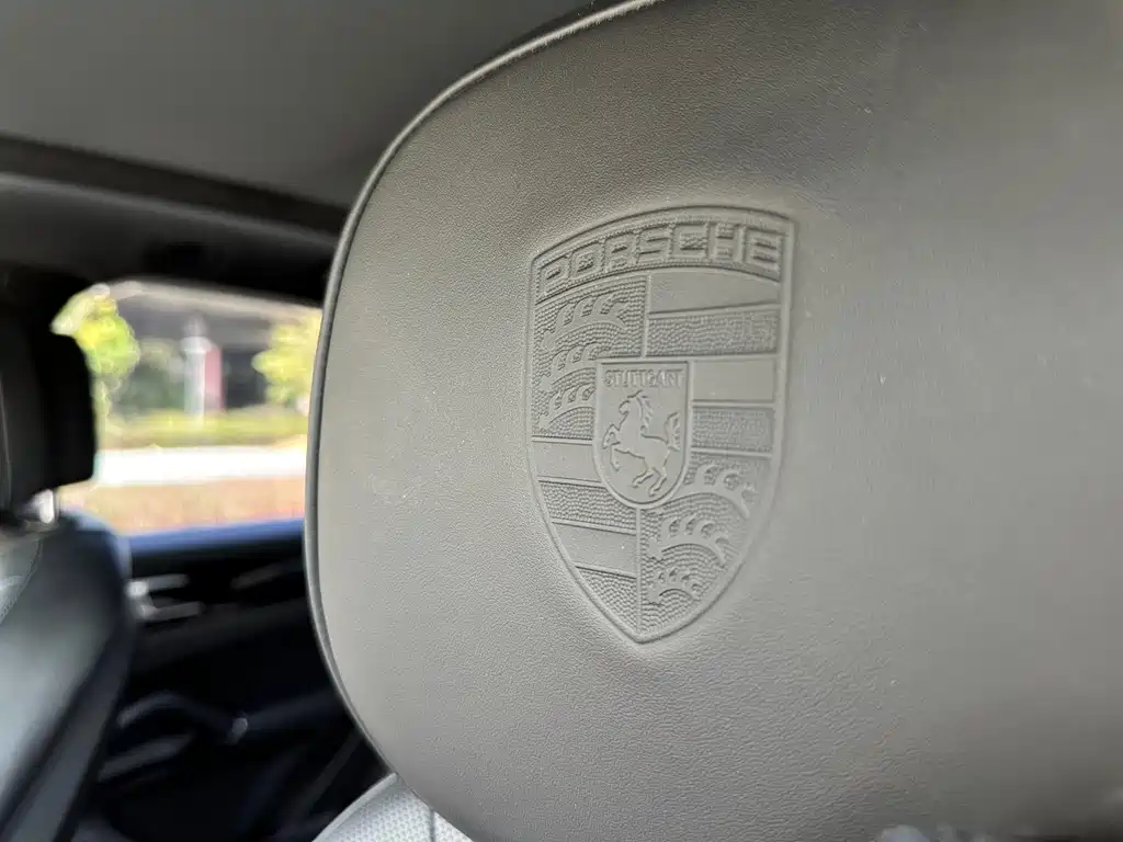 Porsche Cayenne Hybrid 2021 — фото 14
