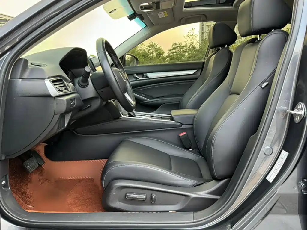 Honda Accord 2022 — фото 12
