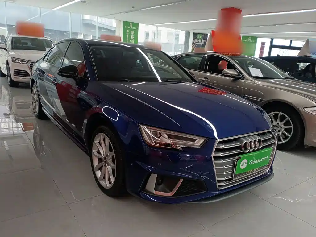 Audi A4L 2020