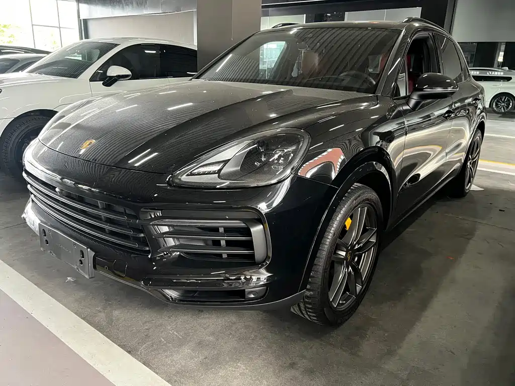 Porsche Cayenne 2023 — фото 1