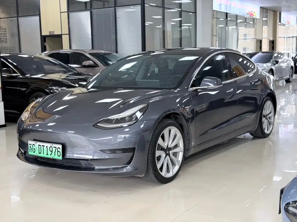 Tesla Model 3 2020 — фото 1