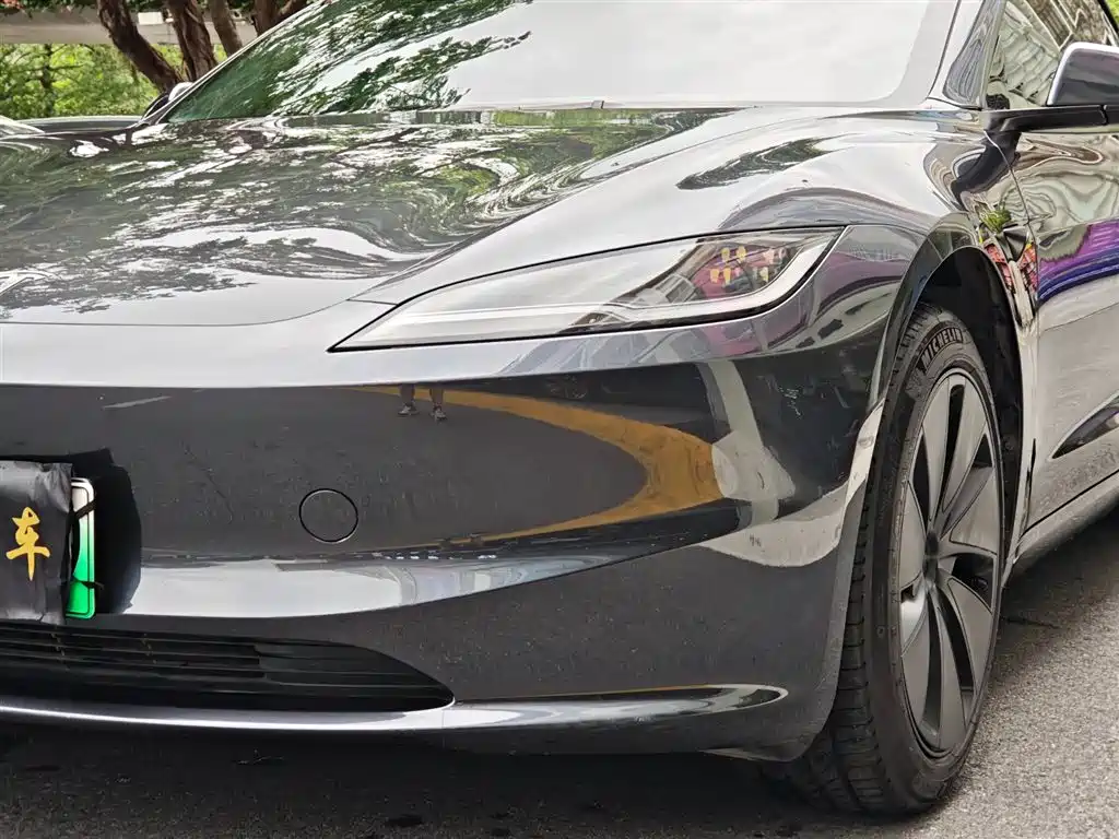 Tesla Model 3 2024 — фото 8