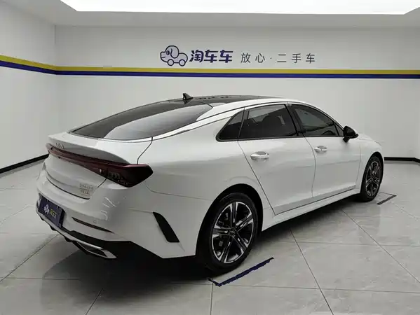 Kia K5 2023