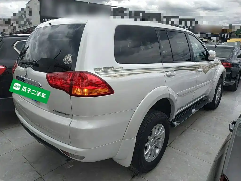 Mitsubishi Pajero Sport 2016