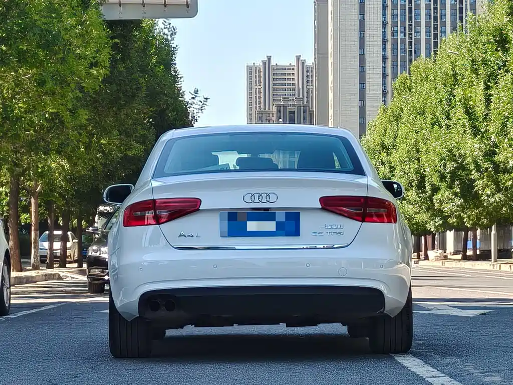 Audi A4L 2014
