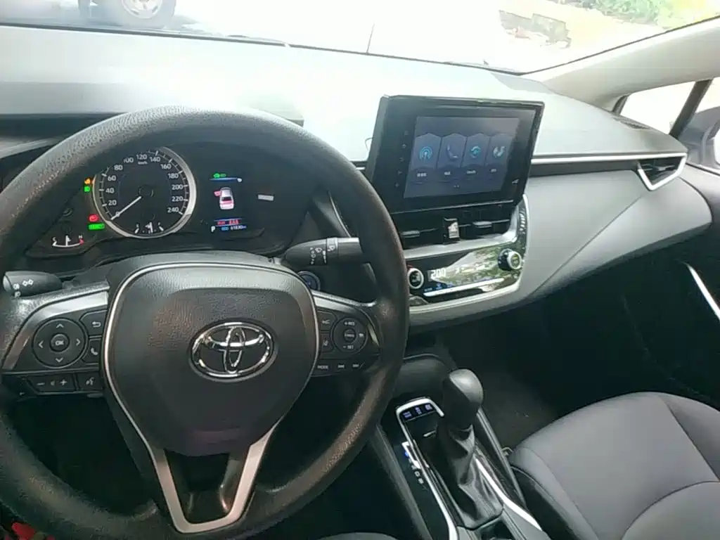 Toyota Corolla 2021 — фото 10