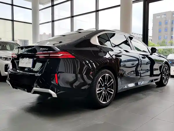BMW 5 Series 2025
