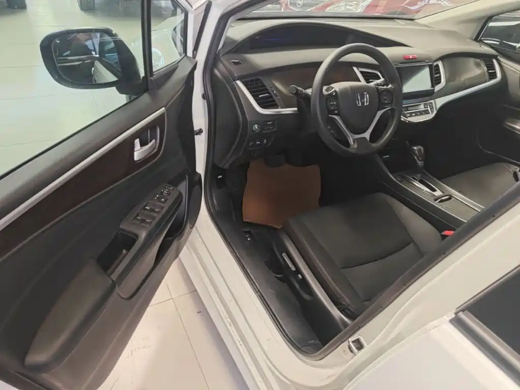Honda Jade 2015 — фото 16