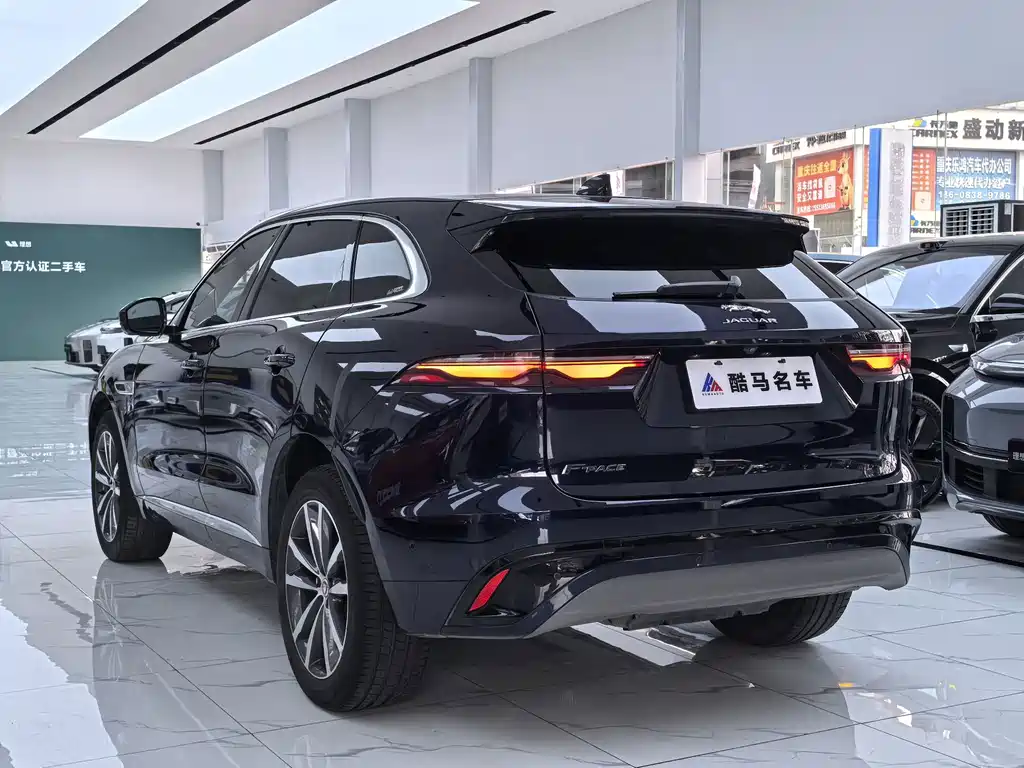 Jaguar F-PACE 2021 — фото 13