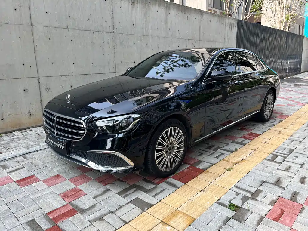 Mercedes-Benz E-Class 2023