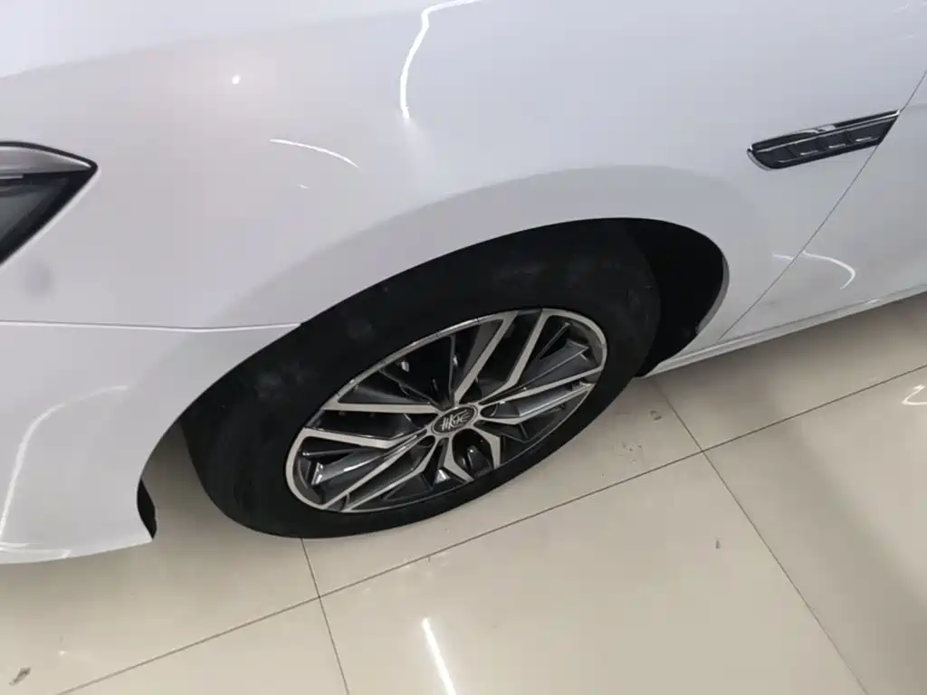 BYD Qin PLUS 2023 — фото 23