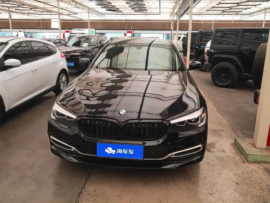 BMW 5 Series 2018 — фото 2