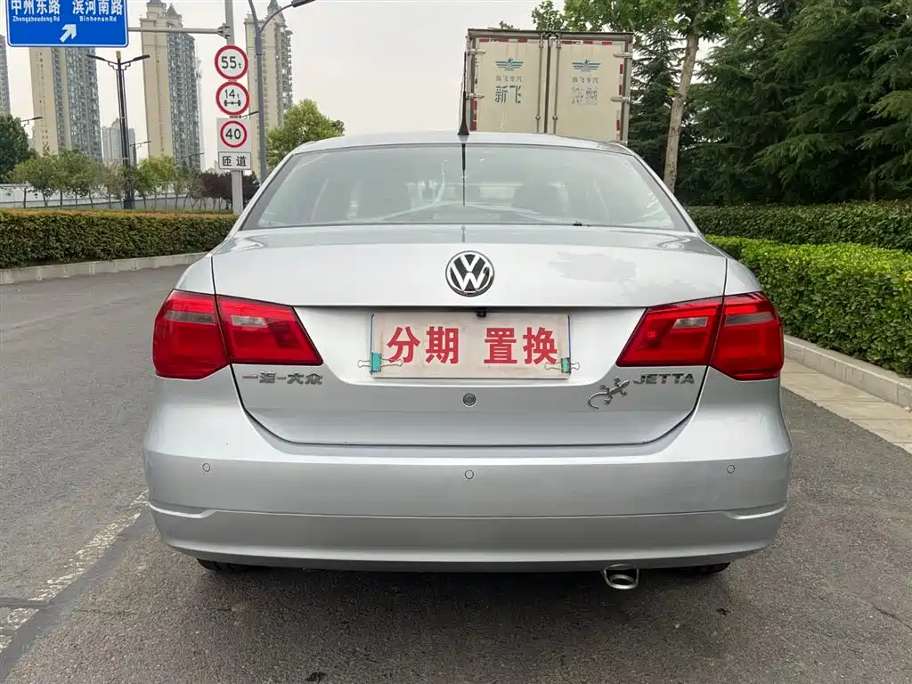 Volkswagen Jetta 2015 — фото 13