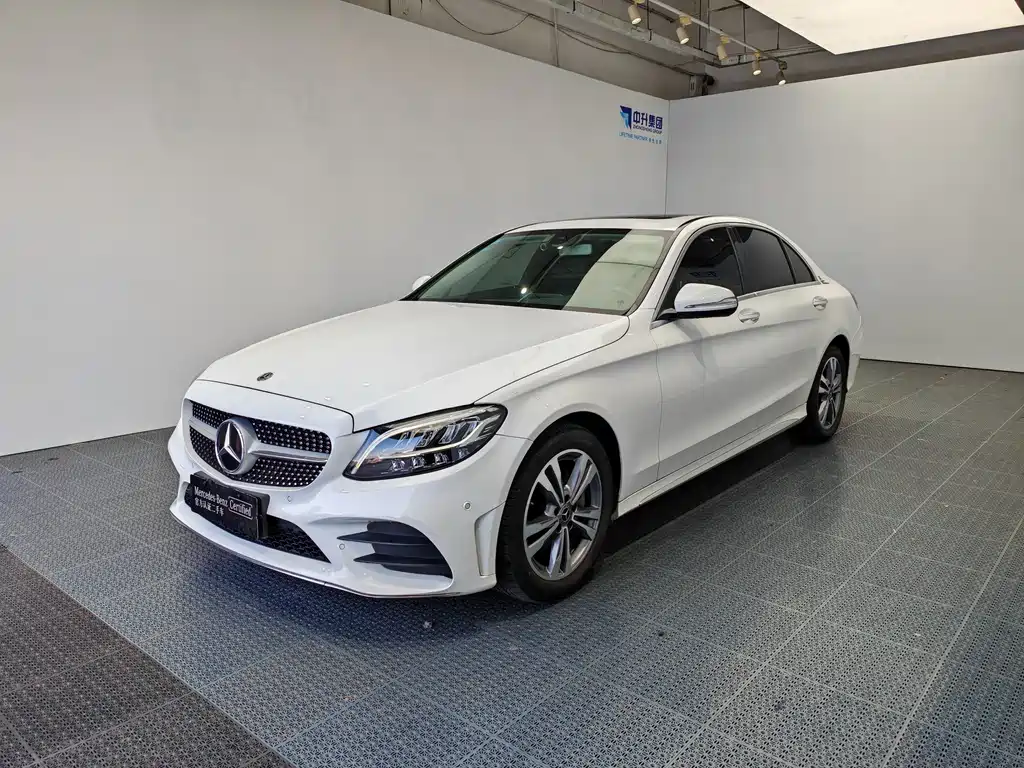 Mercedes-Benz C-Class 2020