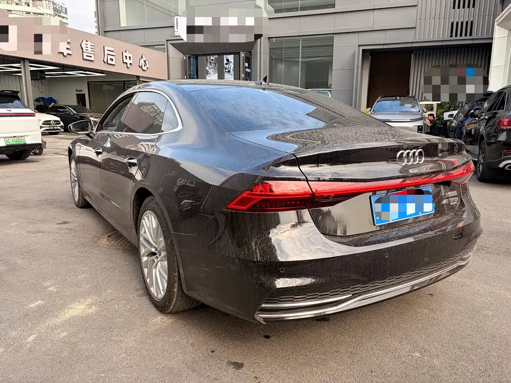 Audi A7L 2024 — фото 9