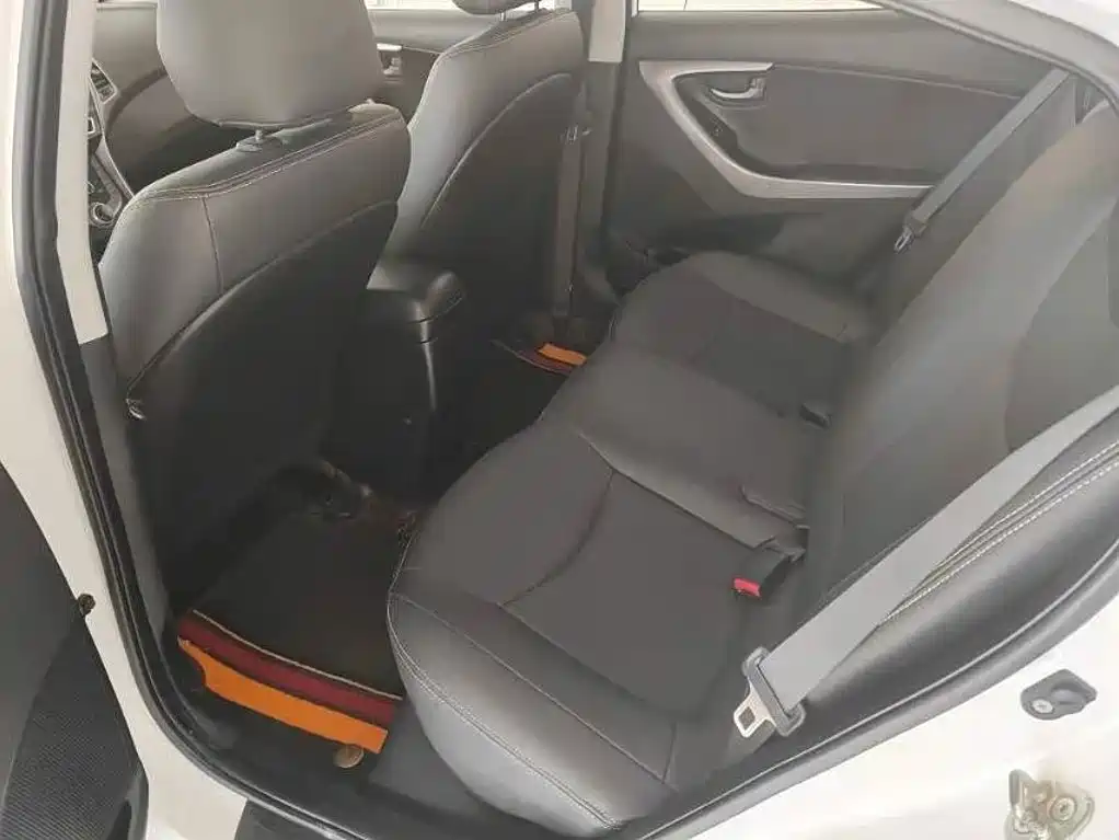 Hyundai Elantra Langdong 2017 — фото 5