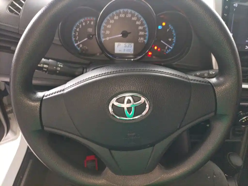 Toyota Yaris L 2019
