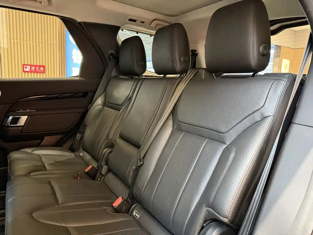 Land Rover Discovery 2019 — фото 11