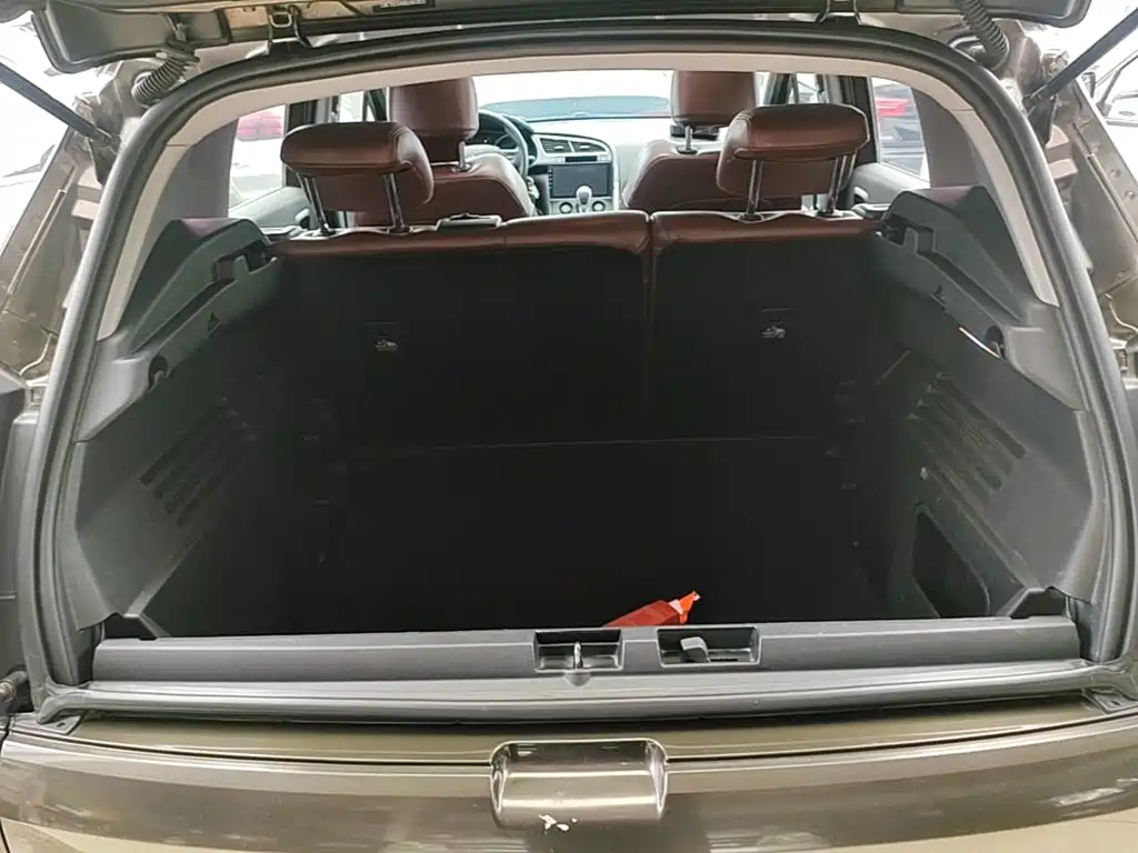 Peugeot 3008 2017 — фото 19