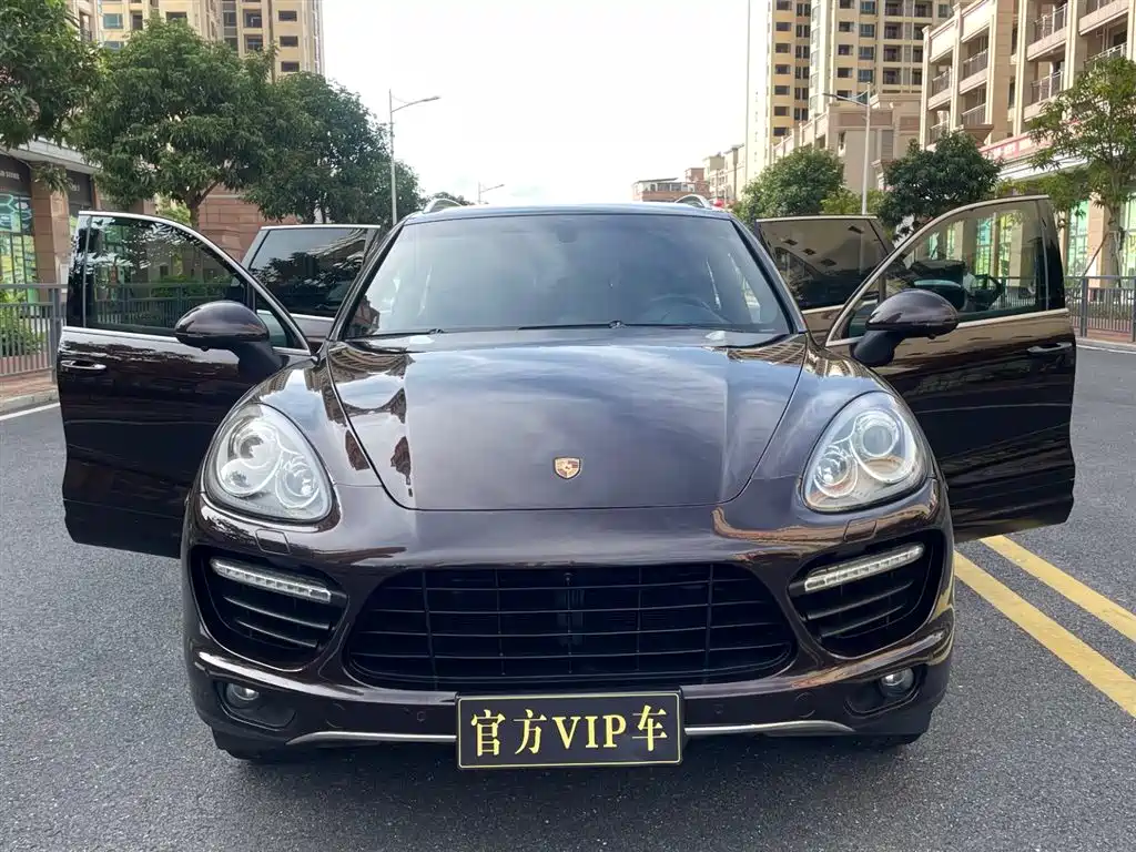Porsche Cayenne 2014 — фото 10