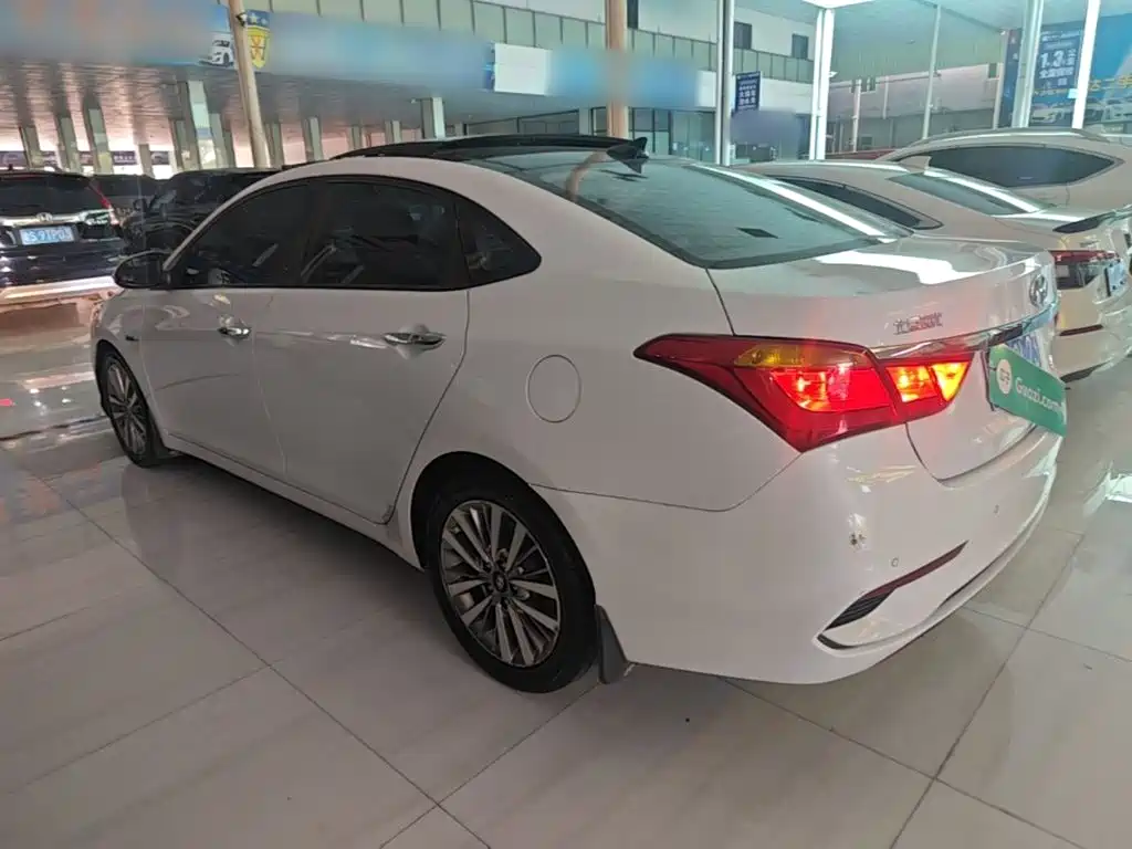 Hyundai Mistra 2017 — фото 5
