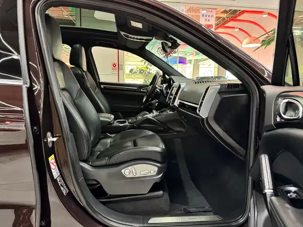 Porsche Cayenne 2016
