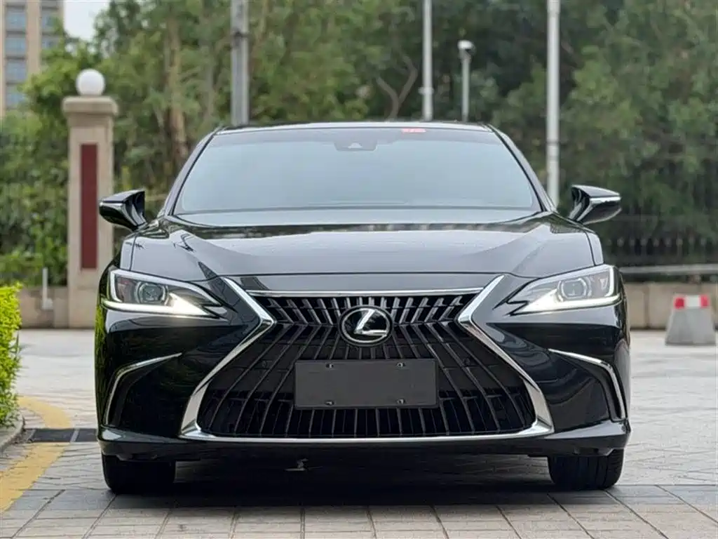 Lexus ES 2024 — фото 2