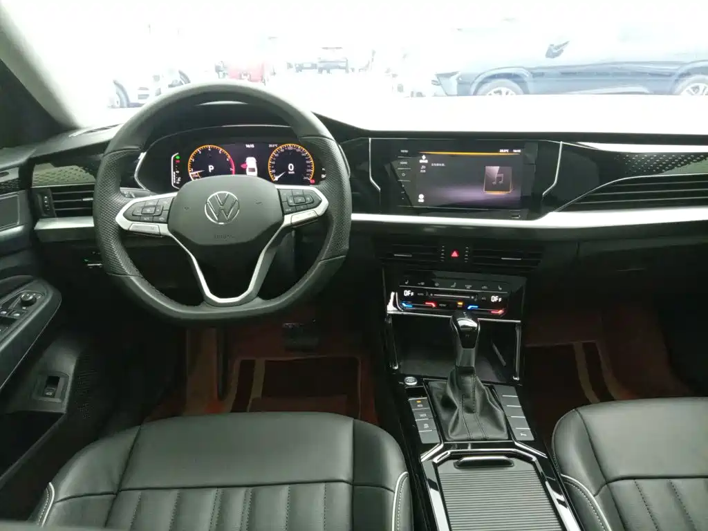 Volkswagen Passat 2022