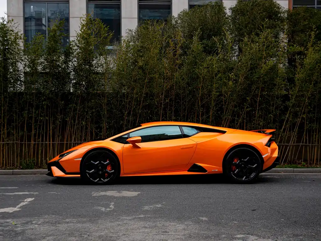 Lamborghini Huracan 2025 — фото 7