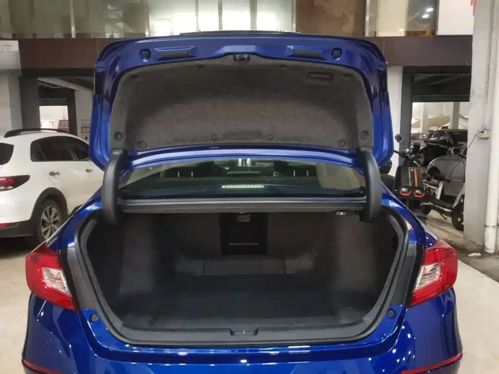 Honda Accord 2021 — фото 12