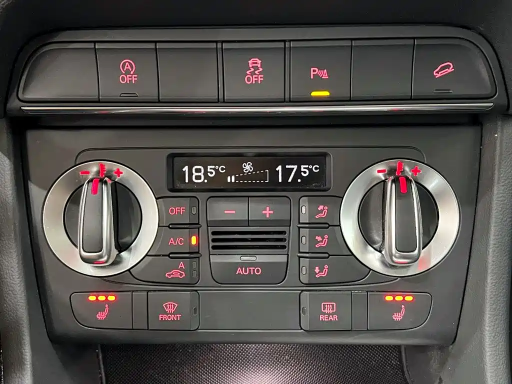 Audi Q3 2015 — фото 9